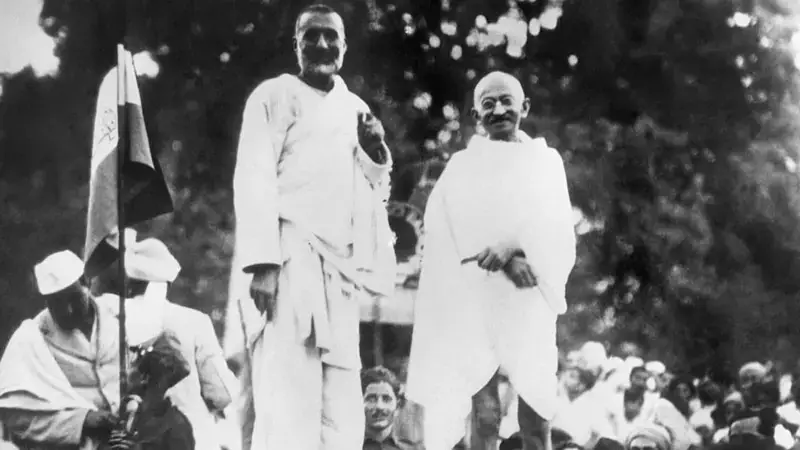 Bacha Khan and Gandhi 1938